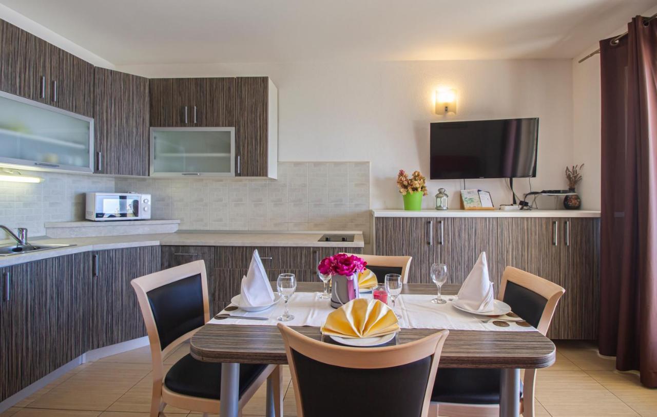 מאקרסקה Apartments Branka מראה חיצוני תמונה